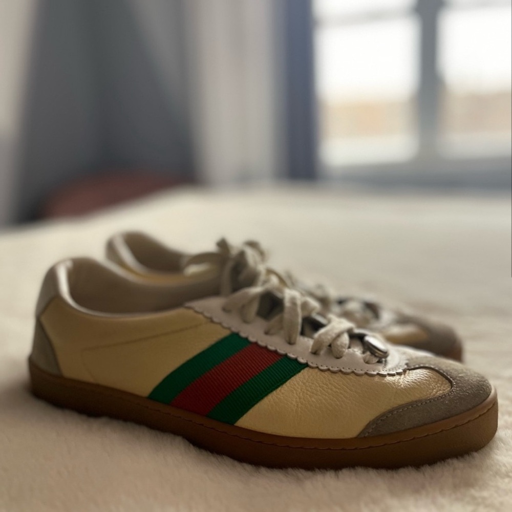Gucci Cream and Green Sneakers - Picture 2 of 4